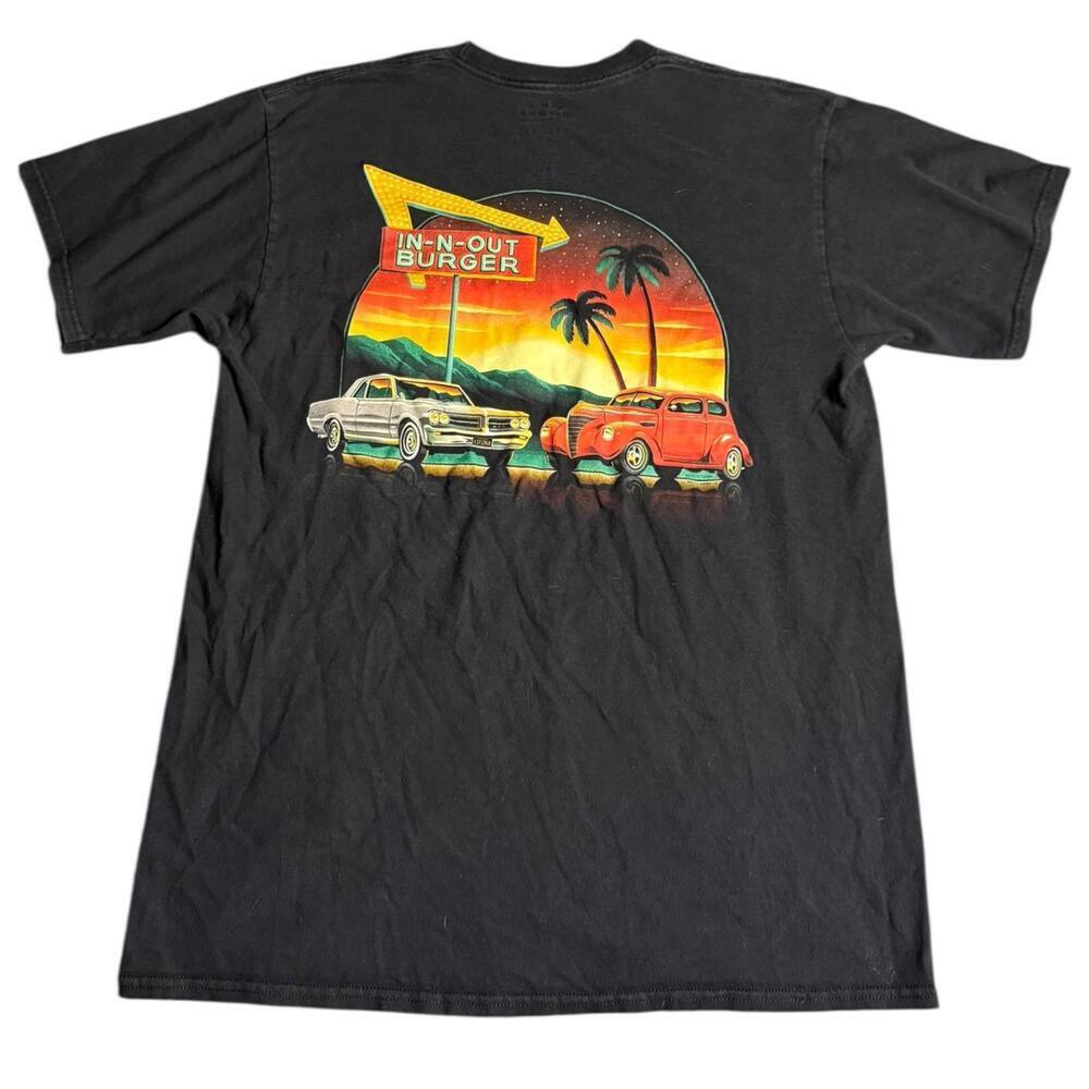 In N Out Burger sunset classic cars graphic t shirt California black men’s med.